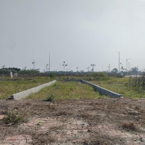 Hàng độc! Đối diện cổng chợ chính đầu mối Đông Tảo mới cần bán 100m2, vỉa hè rộng 16m kinh doanh